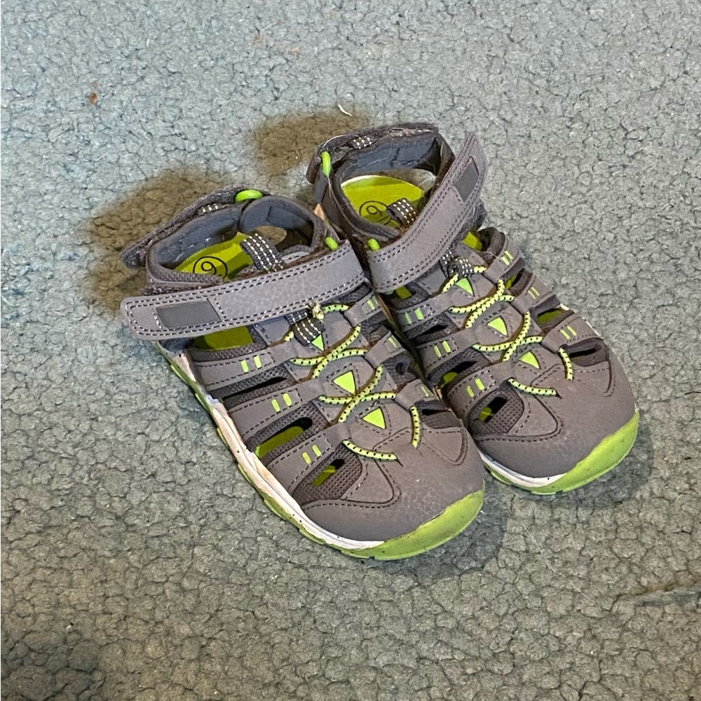 Cat & Jack Boys' Gray/Green Hiker Sandals -Size 6